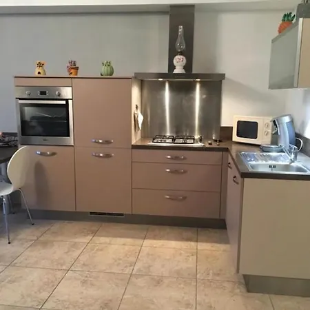 Studio Pour 2 Personnes Di Pietrabugno Casa de Férias *